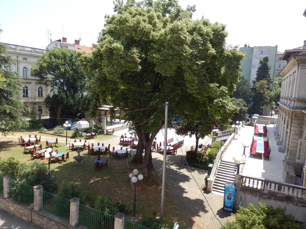 Apartment Pula Center Exterior foto