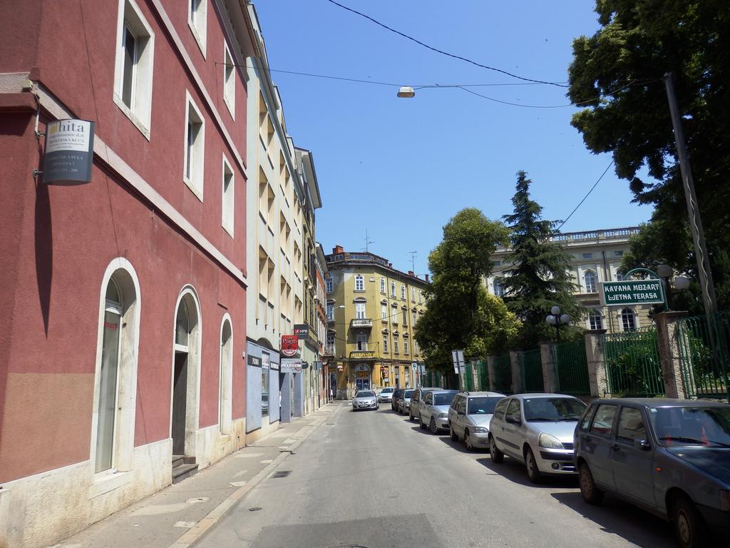 Apartment Pula Center Exterior foto